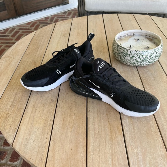 Nike Air Max 270 - Picture 2 of 11